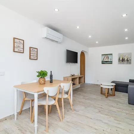 Apartment Condominium With Swiming Pool 112b
